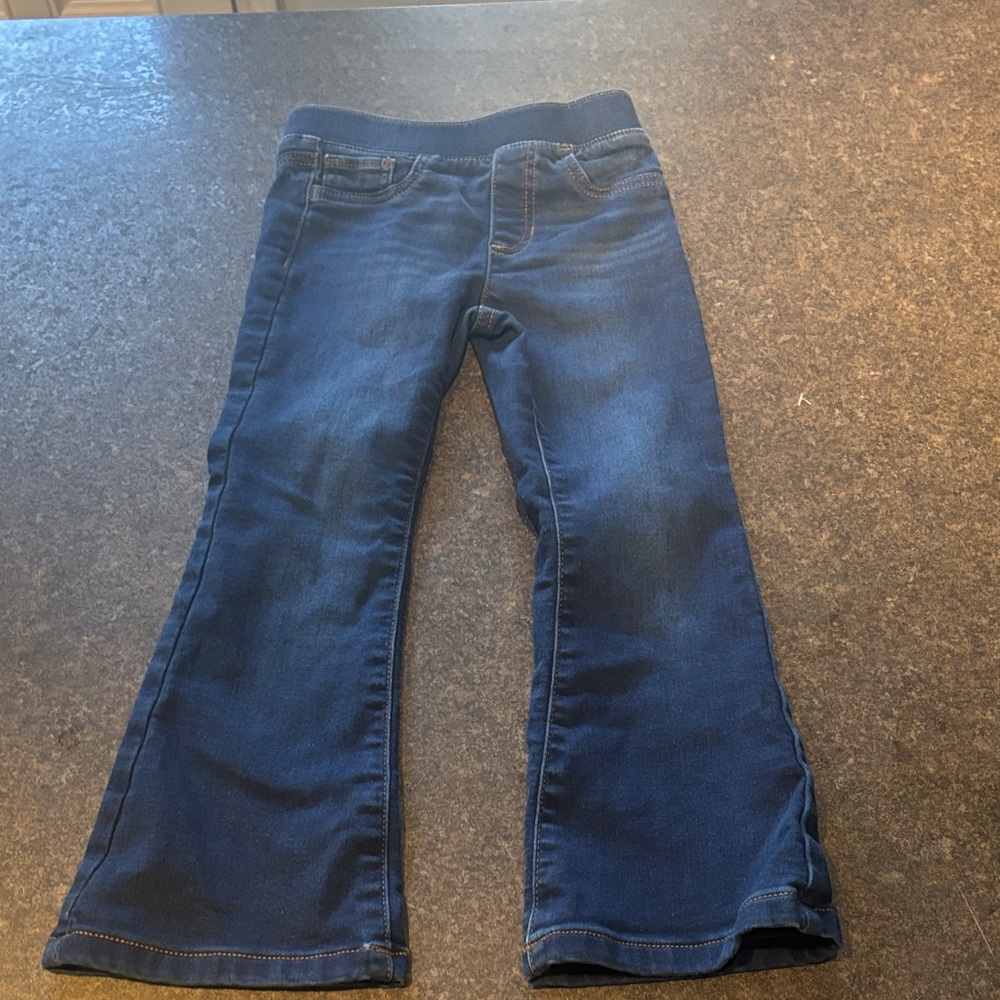 Girls flared jeans. Size 5